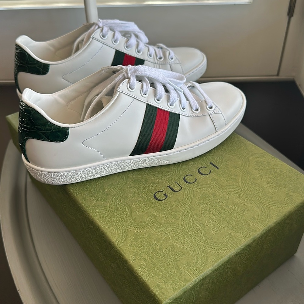 Authentic Women’s Gucci sneakers. Size 36
